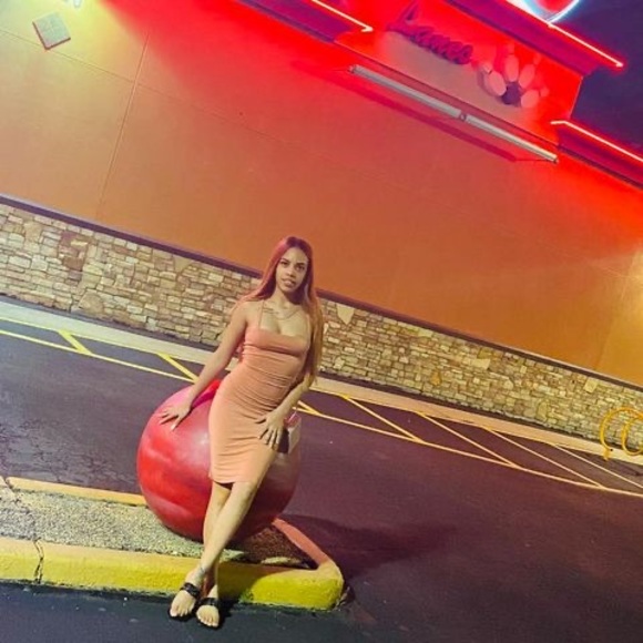 Meet your Posher, Saday - Picture 1 of 1